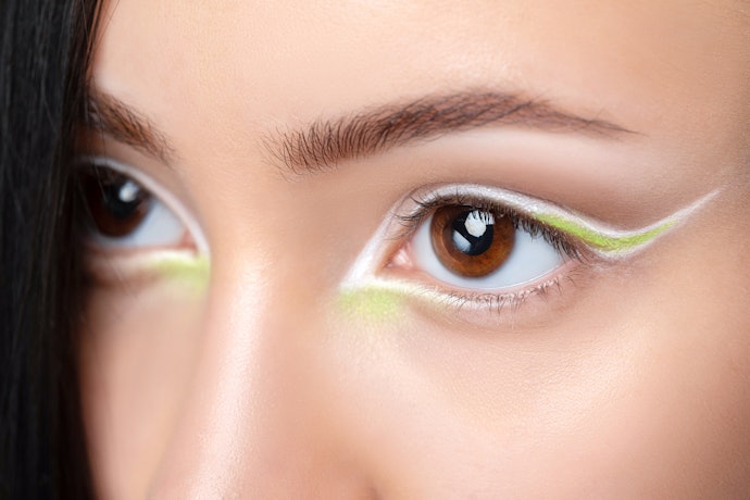 Choose a Liquid Liner for Precision, or a Pencil for Lining Your Waterline