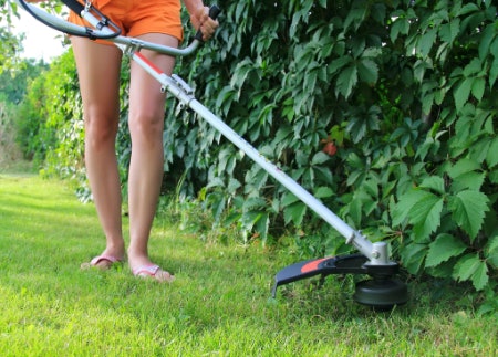 Consider the Power Source: Petrol Strimmers Are More Powerful, While Electric Grass Trimmers Don’t Emit Fumes