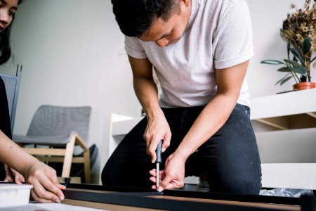 Consider a Comfortable Handle to Help Prevent Wrist Issues and Blisters, and Go For Magnetised Tips to Make Small Screws Easier to Find