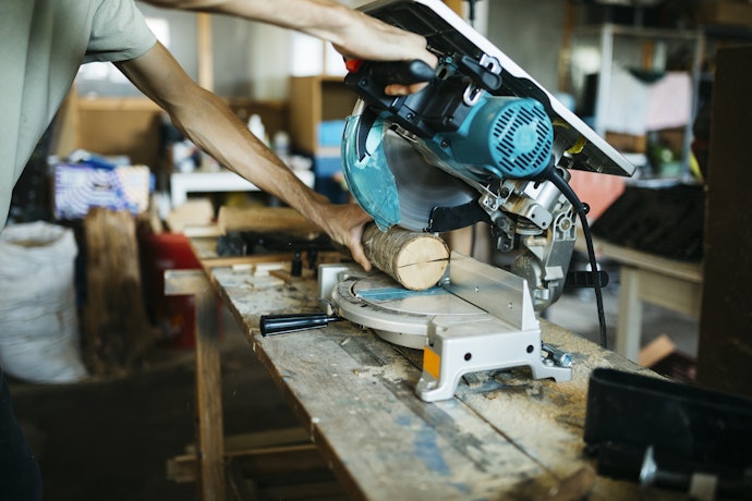 Consider Which Blade Size Is Suitable for the Size of the Materials You’re Cutting