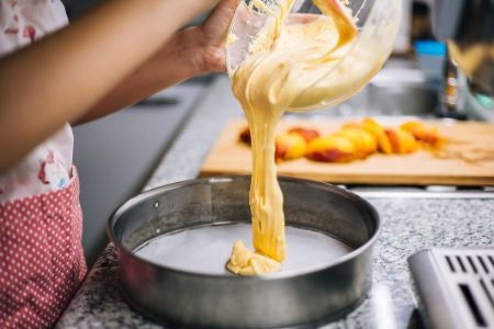 Loose Bottom or Fixed Base - Which One Should You Choose?
