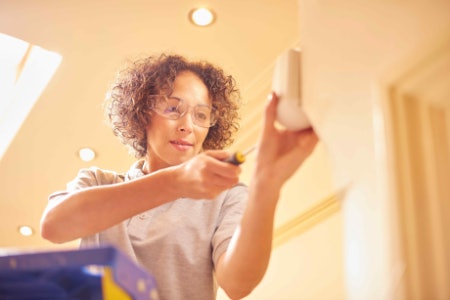 Planning to Carry Out Electrical Work? An Insulated Screwdriver Will Protect You From Shocks