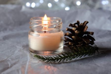 Consider the Burn Time: 20 Hours Is Ideal for Christmas Day, 60 Hours Will Last Throughout the Festive Season