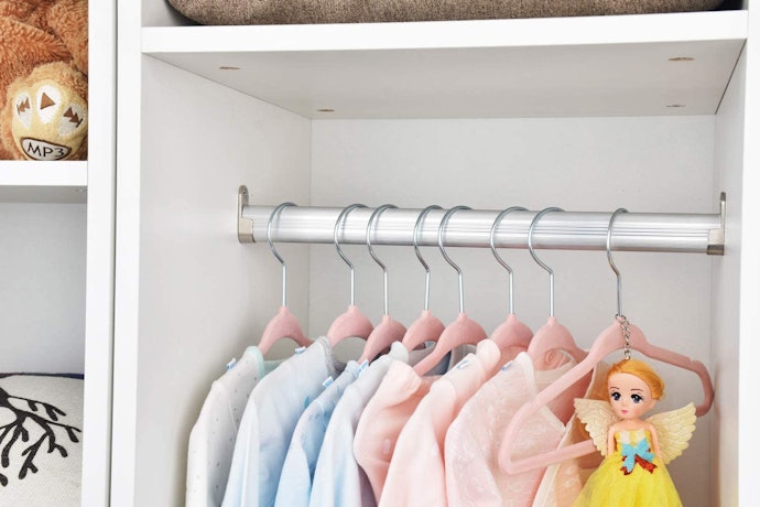 Children's Clothes Coat Hangers 25cm Natural Wooden & Clips Top Toddler  Dress