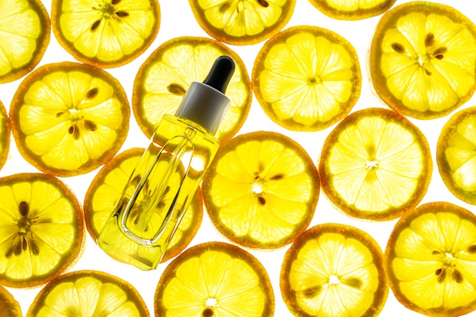 Be On the Look Out for Other Beneficial Ingredients Alongside the Peptides Such as Vitamin C and Hyaluronic Acid