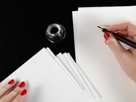 The Average Fountain Pen Weighs 30g So Find a Comfortable Weight to Avoid Straining Your Hand