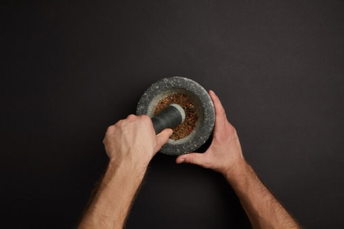Look For Mortars Weighing 4-5 kg as These Will Stay Put Without Becoming too Heavy to Handle