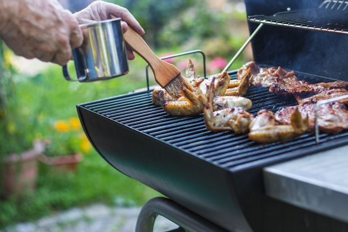Pick a Wooden Handle for an Eco-Friendly Option, or Plastic for a Brush That’s Dishwasher Safe