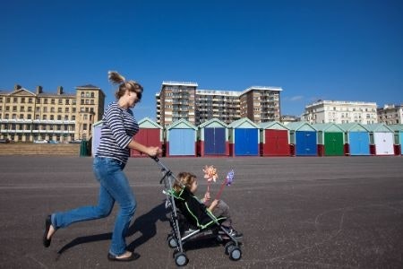 Choose an Umbrella Stroller With a Max. Weight Limit Between 15 - 22 kg for Children up to the Age of Four