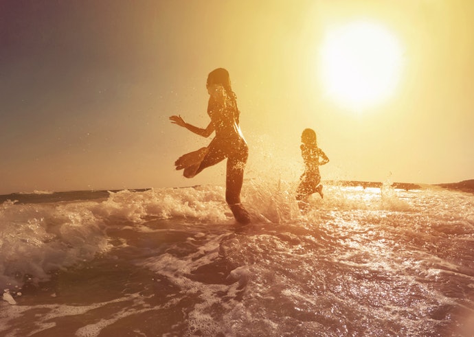 Shield Your Hair From the Suns Rays With UV Protection