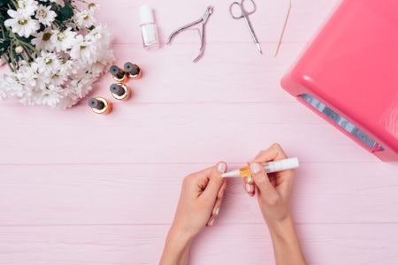 Choose Oils in Pen, Brush or Dropper Format Based on How Intense a Treatment You Need