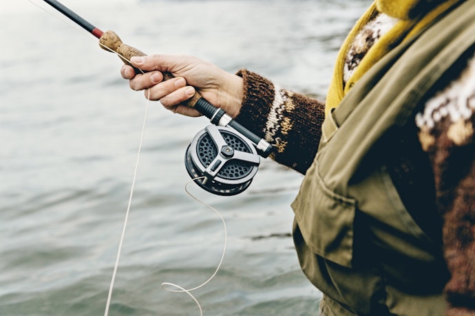 Check the Durability of the Rod Handle: EVA Foam Is Initially More Comfortable, but Hardwearing Cork Is Better in the Long Run