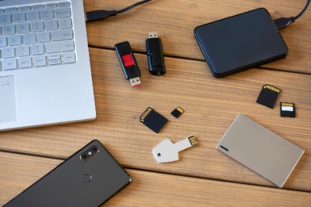 Look For Connection Options That Are Convenient and Hassle-Free