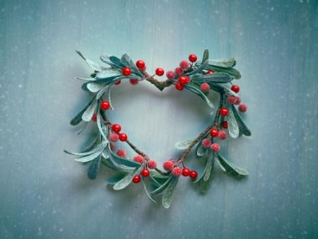 Round Wreaths Still Rule the Roost, But There Are Alternative Shapes