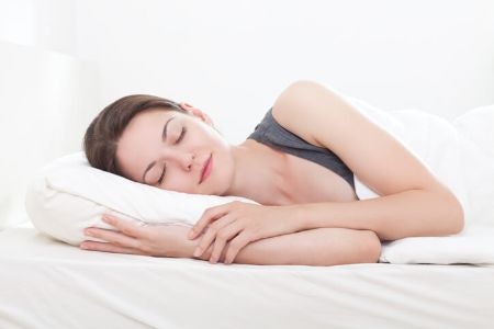 Pick the Pillow’s Firmness and Height to Match Your Sleeping Position