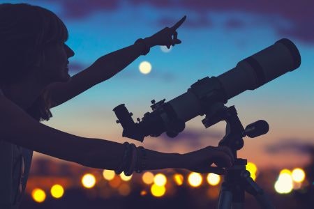 If You’re Brand New to Astronomy, Buy a Go-to or Automated Target Finding Telescope to Make Spotting Planets Easier