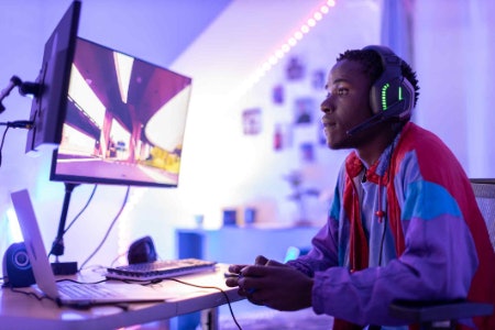 Opt for a Capture Card With Passthrough to Play at High Resolutions