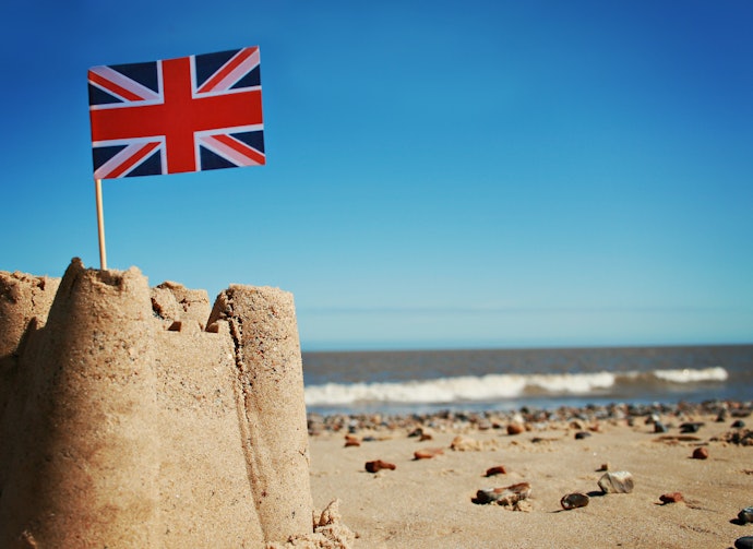 Look For a Sand-Proof Blanket for Easy Clean Up