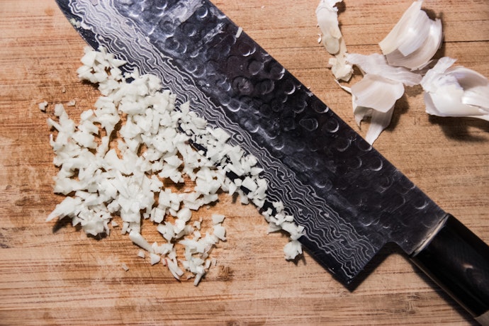 Choose Stainless Steel Blades for a Cheap and Low-Maintenance Option or Carbon Steel for Premium Quality