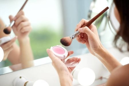 Choose Between a Liquid, Powder or Cream Format Based on Your Skin Type