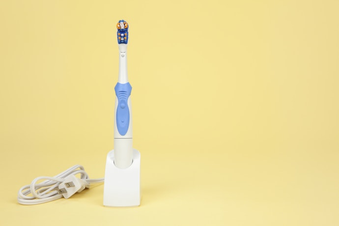 Look For a Toothbrush With at Least 14 Days of Battery Life to Avoid Running Out of Power Quickly