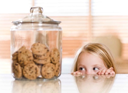 Choose a Tin With an Airtight or Bamboo Lid to Keep Your Biscuits Fresher for Longer