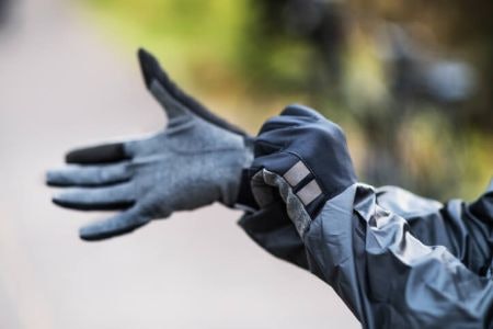 Mountain or Trail Bikers Can Find Full-Fingered Summer Gloves, But They’re Less Breathable