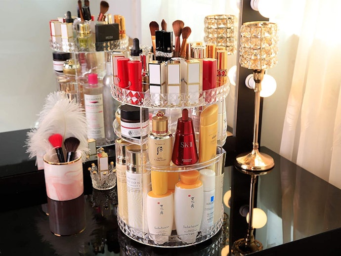 Consider a Rotating Makeup Organiser to Easily Access Your Products