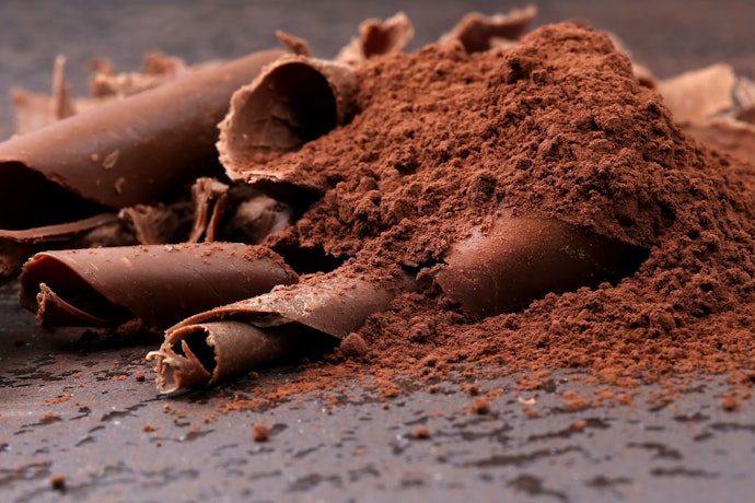 Avoid Additives and Emulsifiers and Opt for Dark Chocolate With Minimal Ingredients Instead