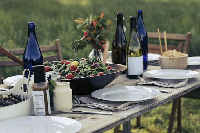 Lids Keep Your Salads Fresh and Protected