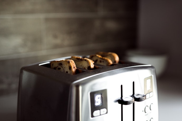 Pick the Right Size Toaster for Your Family Preferences by Opting for 2-Slice, 4-Slice or Extra-Wide Slots