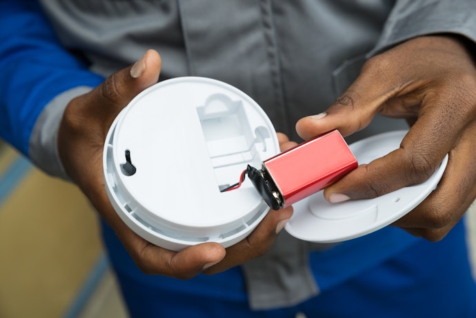 Decide Between a Built-In or Replaceable Battery