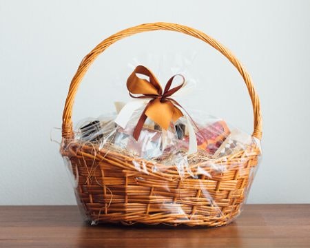 For an Extra Luxurious Gift, Opt For a Hamper With Artisan Products Made in Small Batches Like Cheese, Pickles or Preserves