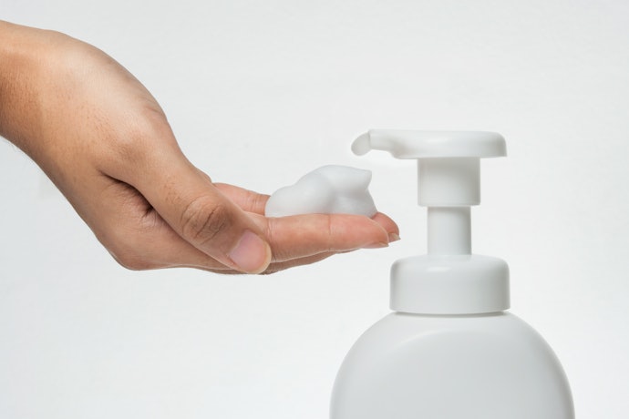 Check if the Shampoos Have a Pump Dispenser or Squeeze Bottle for Easier Washing