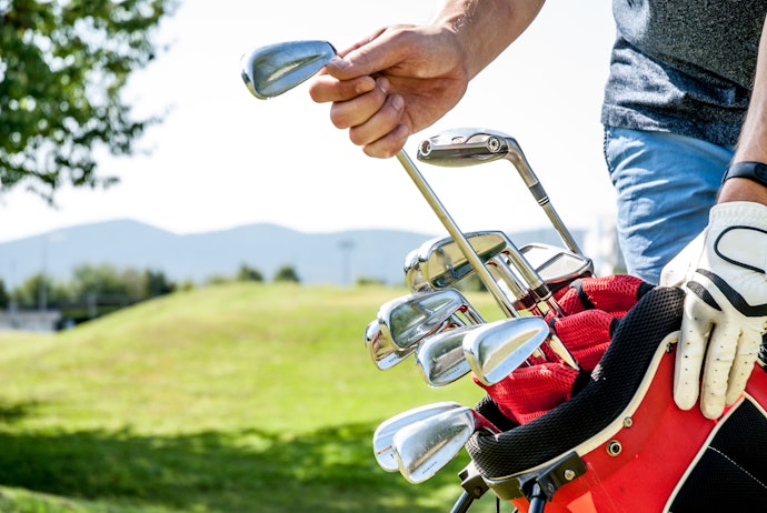 Check Which Clubs Each Set Is Equipped and Ready to Hit With