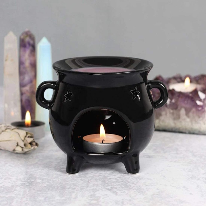 The Bowl Size Will Indicate How Much Wax You Can Warm at Once