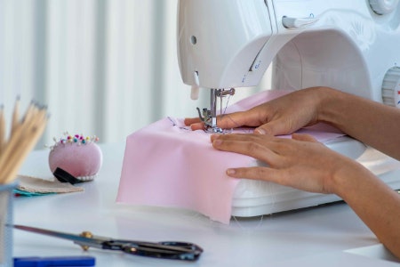 Check Whether the Threader Is For Hand or Machine Sewing