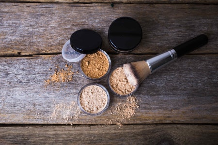 Choose a Loose Powder for an Even Finish, or a Pressed Powder for Easy Application on the Go