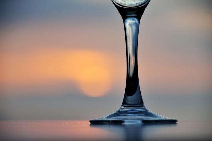 Stemmed or Stemless? It All Depends on the Occasion and the Type of Wine