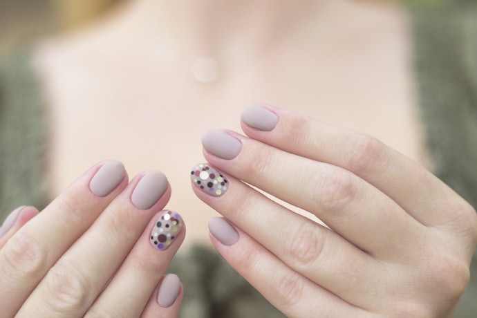 Find the Right Finish: Gel Provides a Glamorous Shine for Daily Wear, Glitter Is Great for Parties and Events