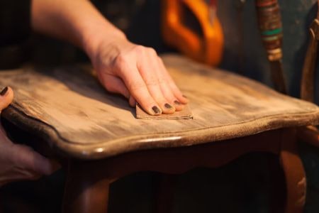 Medium 100-Grit Sandpaper Is Best for All-Purpose Woodworking