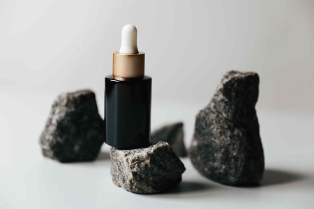 Packs That Include Both Stones and an Essential Oil Provide Everything You Need