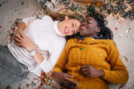 Dating a Glamour Puss? Consider Statement Makeup or Iconic Perfumes