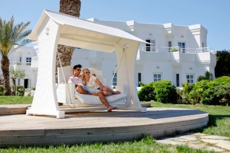 You May Want Your Swing Seat to Have a Canopy to Protect From UV Rays