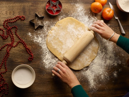 Traditional Wooden Rolling Pins Are a Good All-Purpose Choice