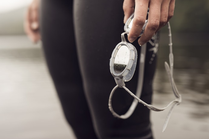 Mirrored Lenses Reflect Bright Light Away from Your Eyes
