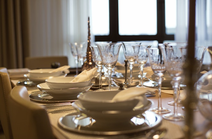 Choose Lead Crystal Glass for Special Occasions, and Consider Lead-Free for an Eco-Friendly Option