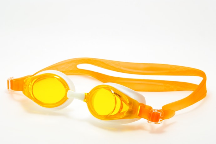 Orange and Yellow Lenses Are a Top Choice for UK Swimmers