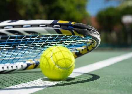 Pressureless Balls Are Really Only Suitable for Tennis Ball Machines and Practice Lessons