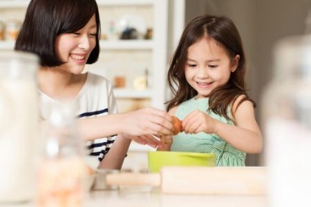 Plastic Makes the Perfect Pick For Novice Cooks and Kids